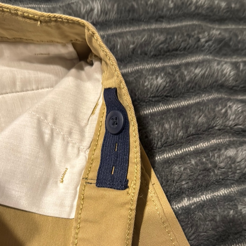 Boys Size 14 Tan Shorts - Picture 2 of 4